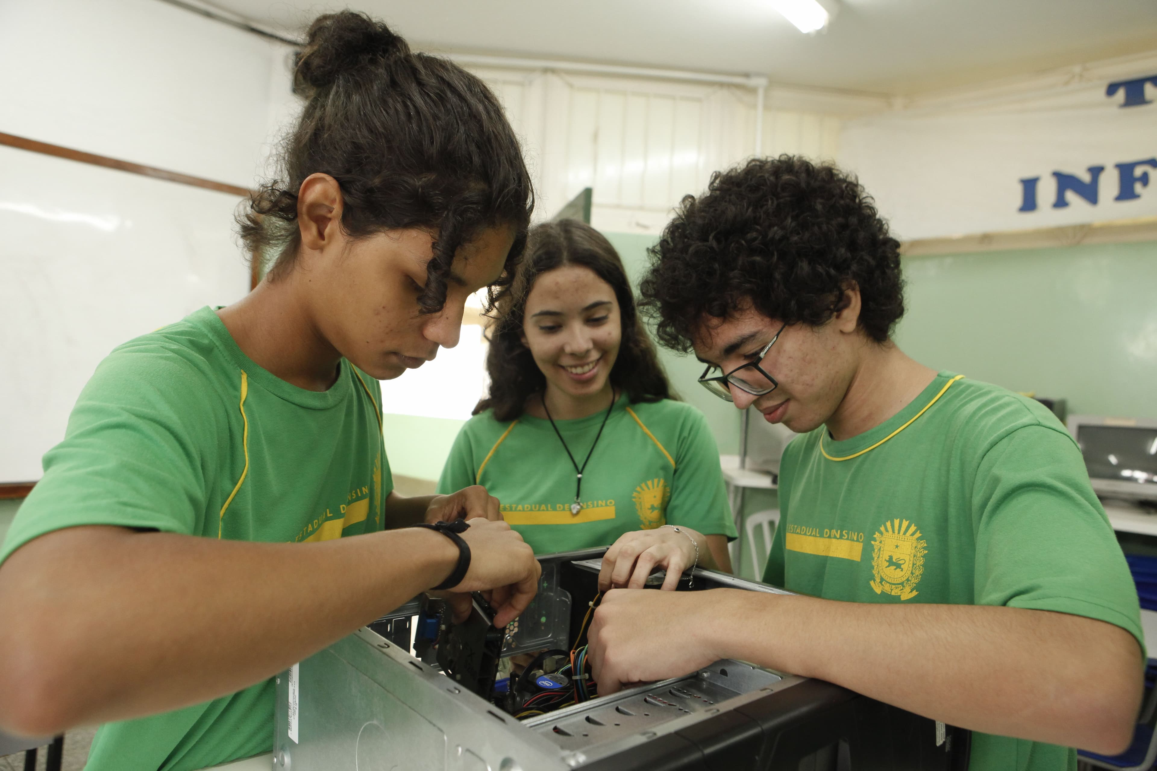 Estudo alerta que as desigualdades entre jovens podem se aprofundar com as transformações do mundo do trabalho