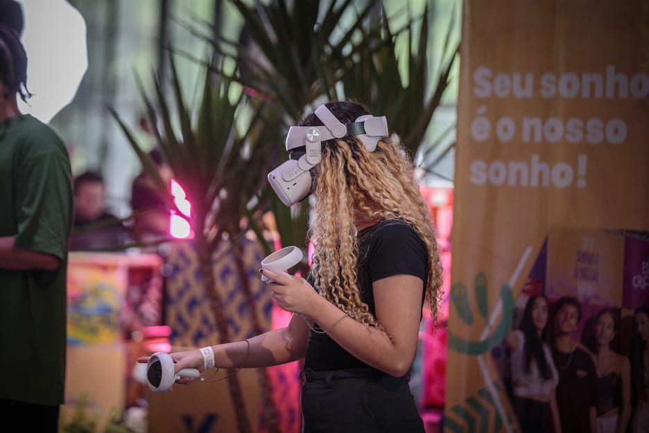 Espaço Pesquisa e Inovação com exposição de projetos